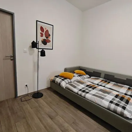 Center 2 Loznice Balkon