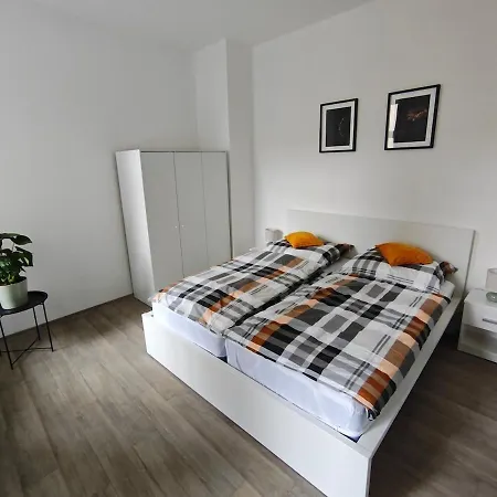 Center 2 Loznice Balkon * Brno